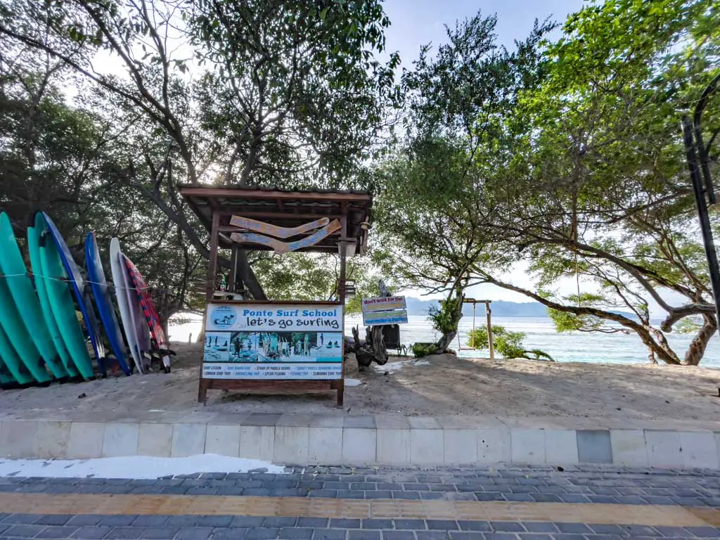 ponte surf gili trawangan lombok indonesia - laugh travel eat