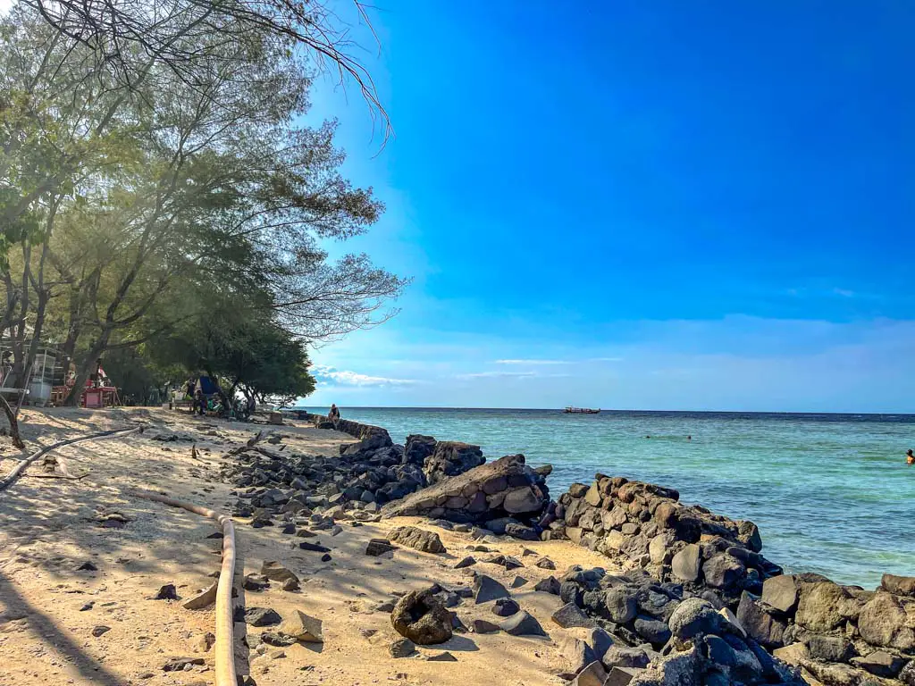 turtle point gili trawangan lombok indonesia - laugh travel eat