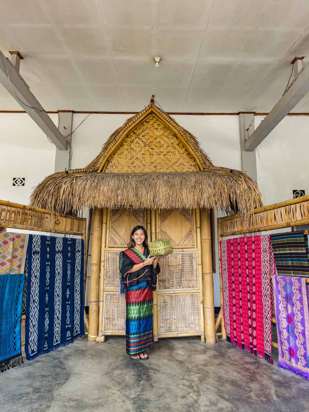 weaving village Lombok indonesia - laugh travel eat