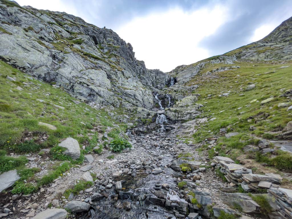 lake 1 to 5 trail rila seven lakes day trip from sofia bulgaria - laugh travel eat (3 of 3)