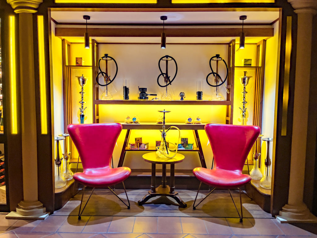 24 hours bar royal island Maldives - laugh travel eat