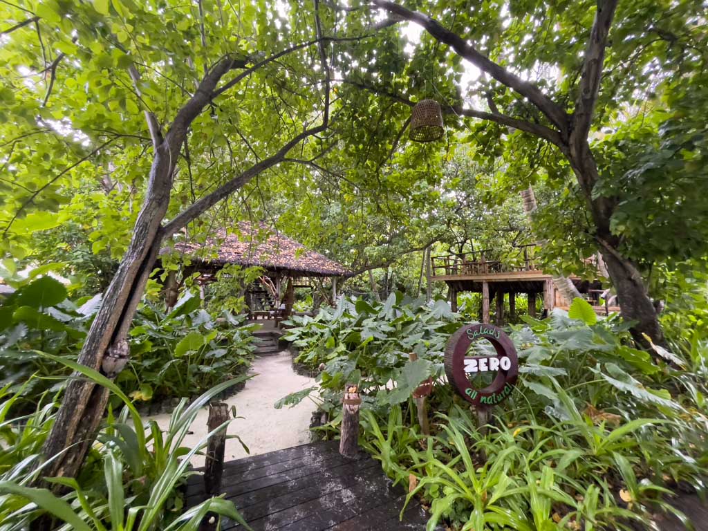 Zero Restaurant Villa Park Sun Island Maldives - laugh travel eat
