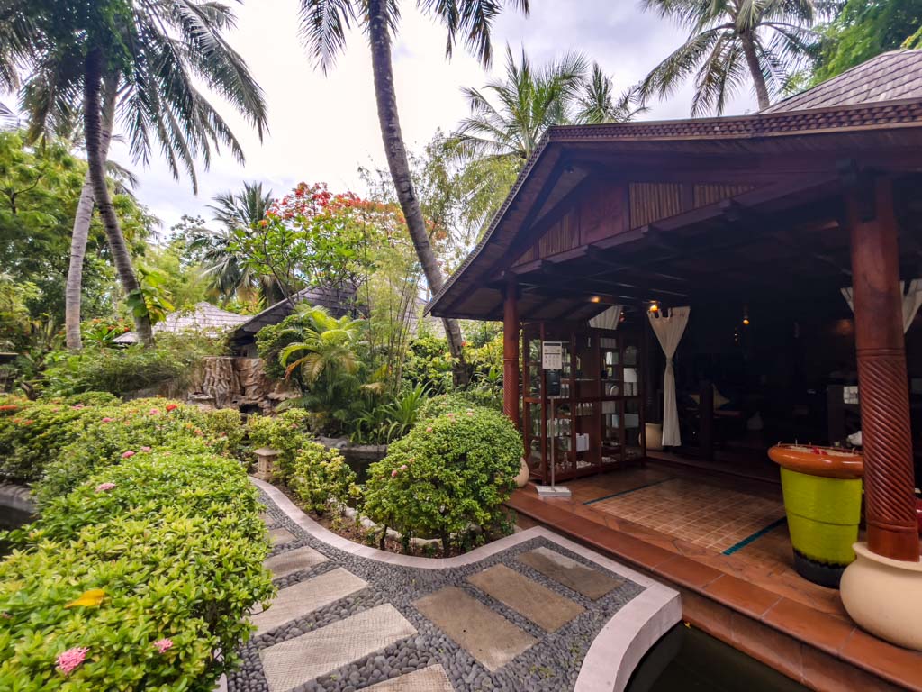 Araamu spa Villa Park Sun Island Maldives - laugh travel eat