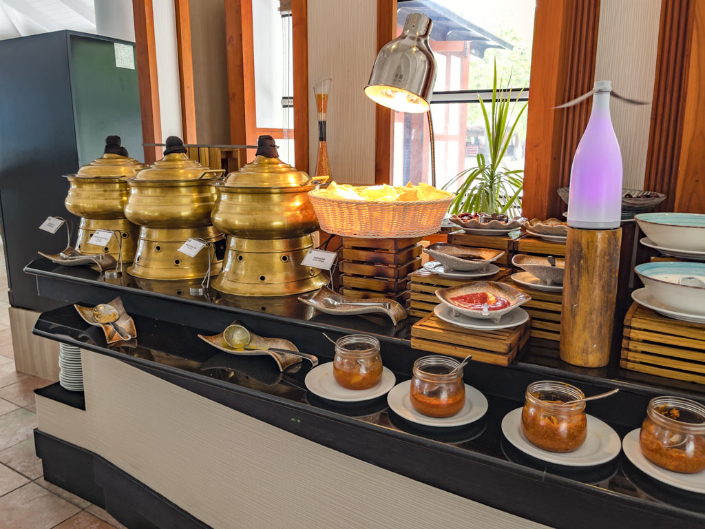 buffet lunch at southern star Villa Park Sun Island Maldives - laugh travel eat-2