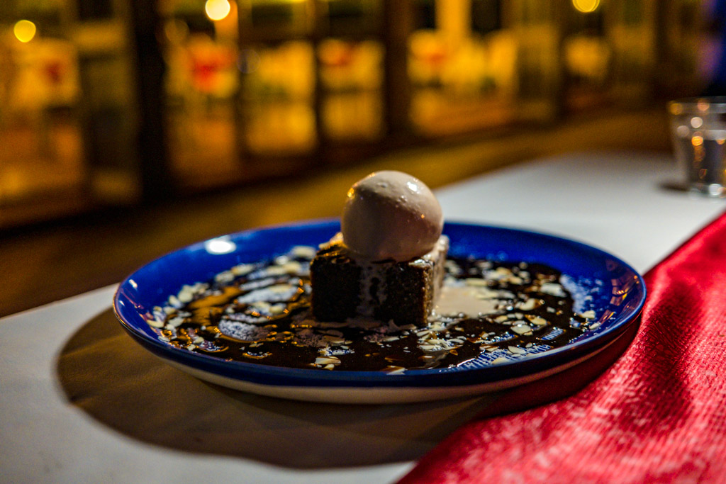 chocolate cake Al Pontile Italian Restaurant Villa Park Sun Island Maldives - laugh travel eat