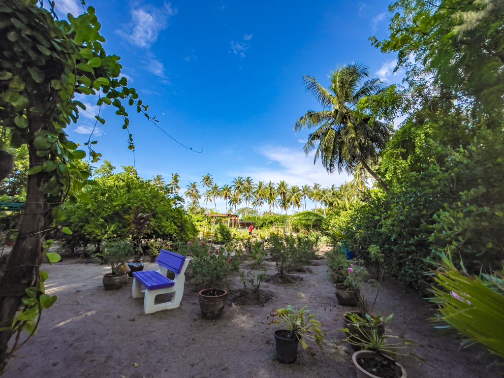 green fingers Villa Park Sun Island Maldives - laugh travel eat-5