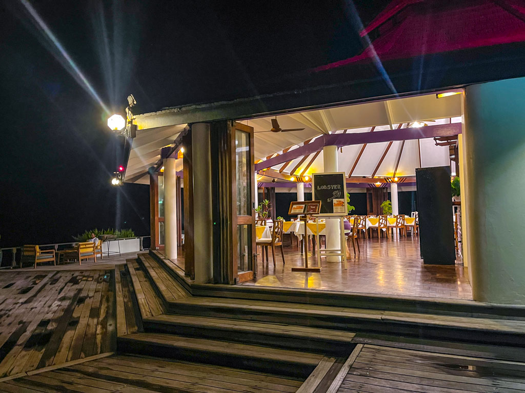 sun star thai restaurant Villa Park Sun Island Maldives - laugh travel eat