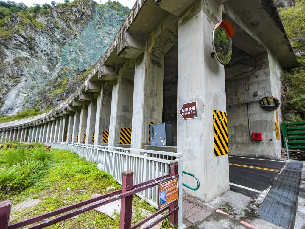 Baiyang Waterfall Trail start taroko national park taroko trails hualien taiwan - laugh travel eat