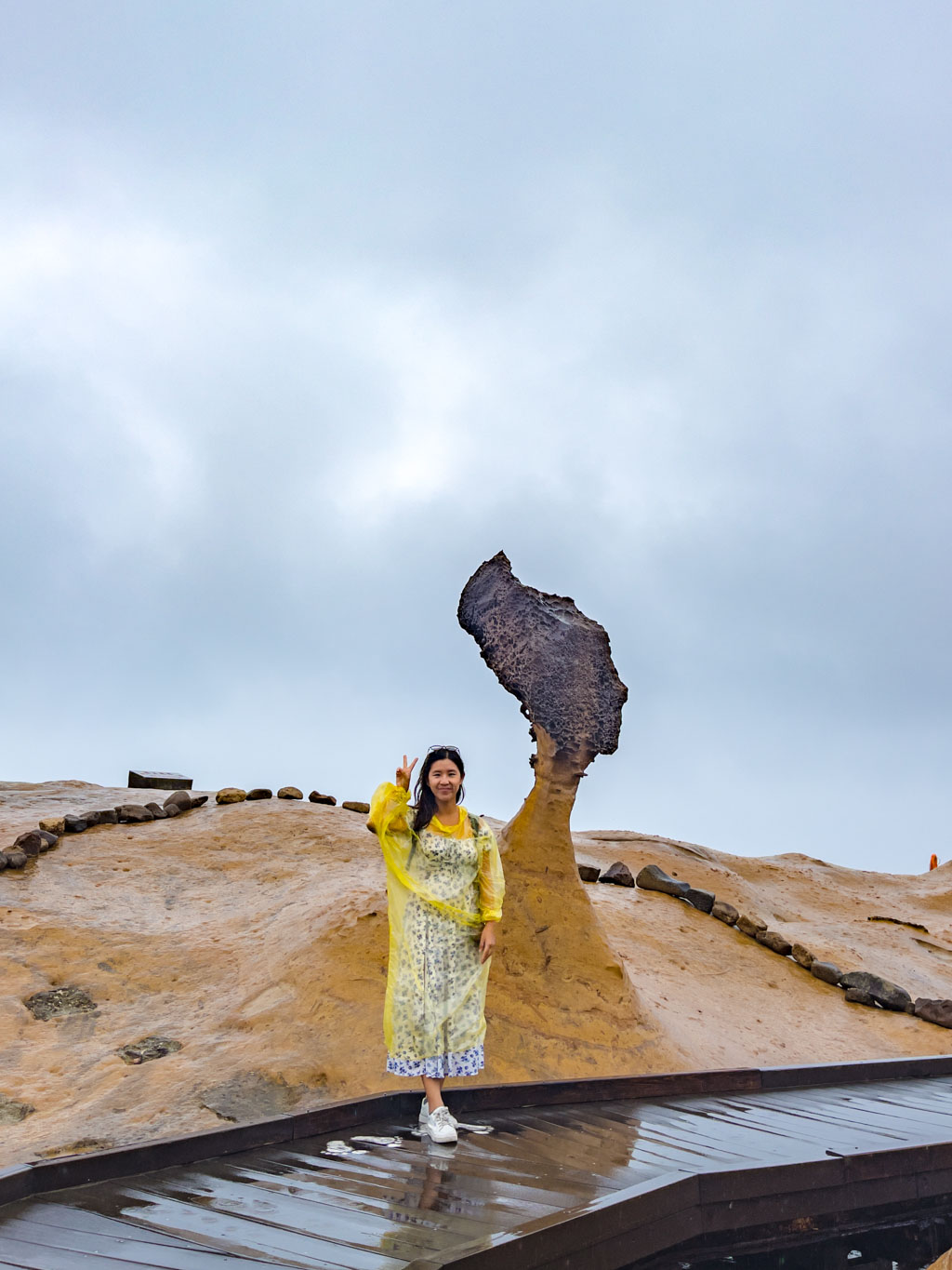 Queen's Head yehliu geo park taipei taiwan - laugh travel eat