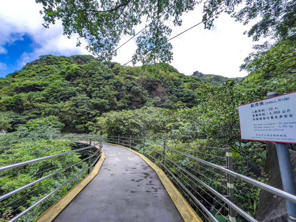 jingashi gold museum to teapot mountain taiwan - laugh travel eat