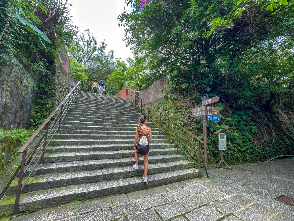 jingashi gold museum to teapot mountain taiwan - laugh travel eat