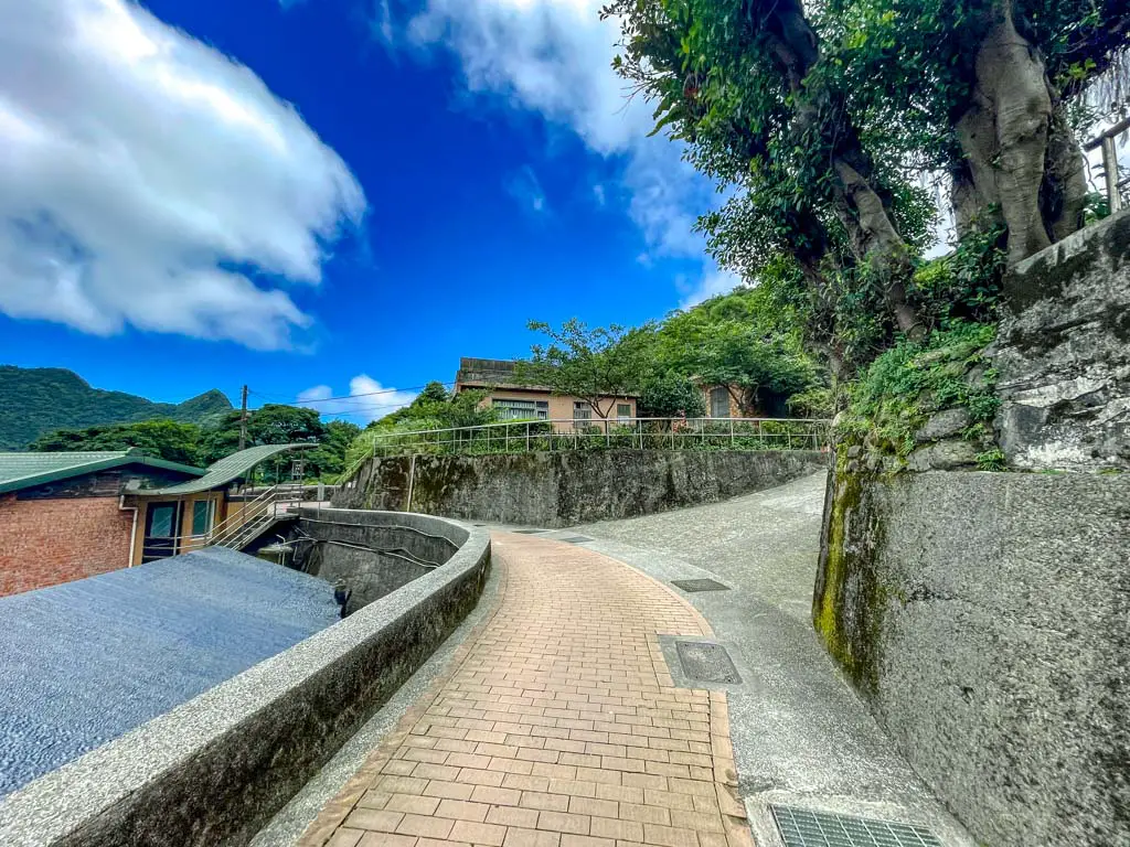 junction to teapot mountain hike taiwan - laugh travel eat