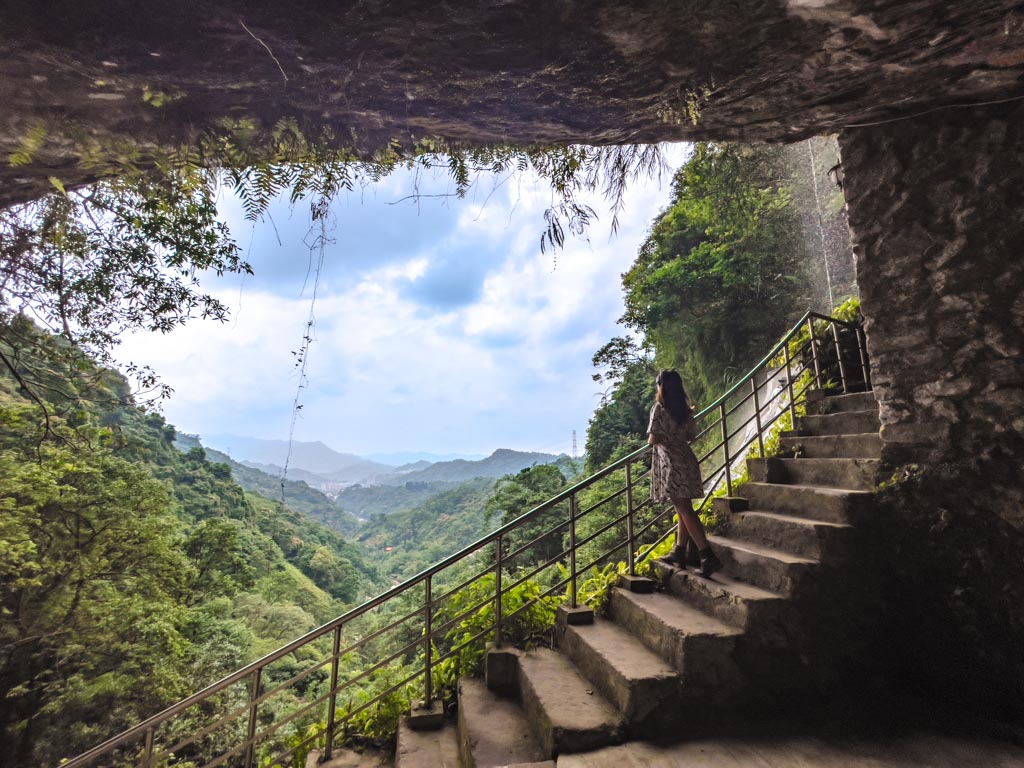 yinhe cave maokong taipei taiwan - laugh travel eat
