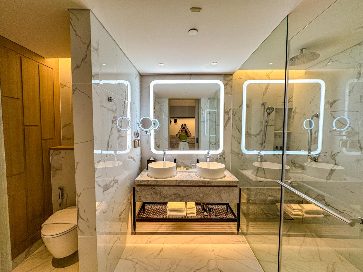 Amari Bangkok Pratunam Thailand - laugh travel eat