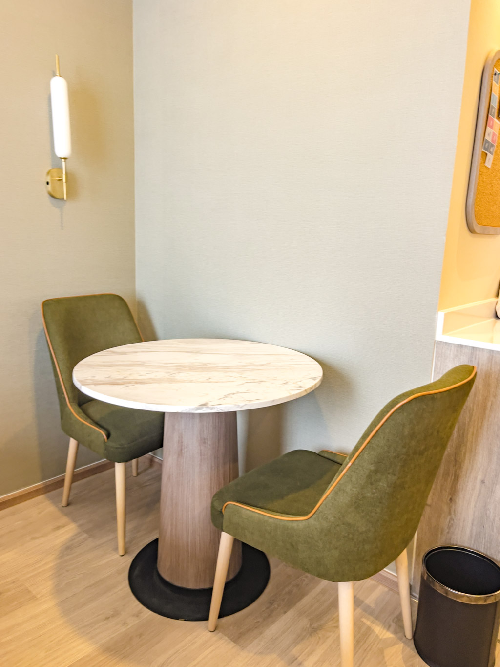 room staybridge sukhumvit suites hotel bangkok thailand - laugh travel eat