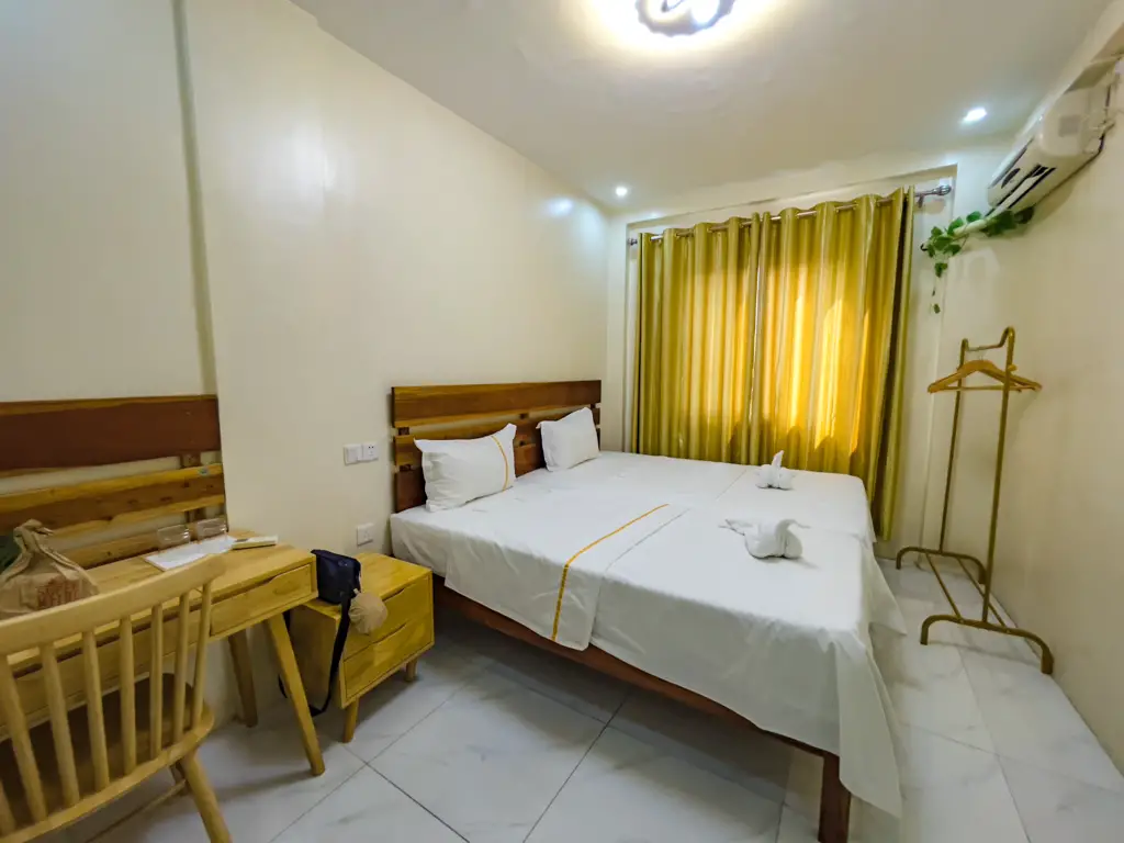 speed 8 inn moalboal cebu philippines - laugh travel eat