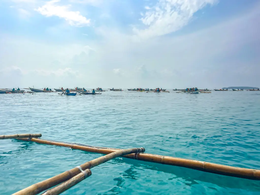 whalewatching boat Oslob cebu philippines - laugh travel eat