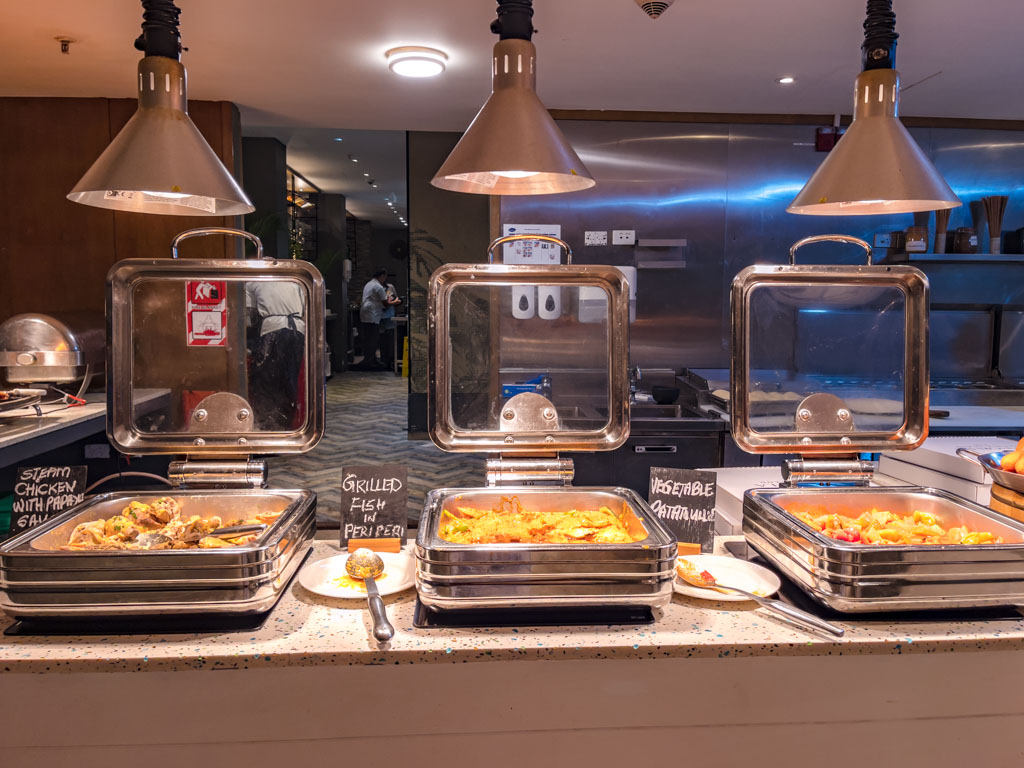 dinner buffet lagoon restaurant Shangri-la yanuca island coral coast Fiji - laugh travel eat