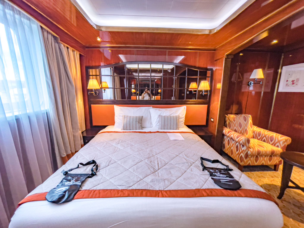 room Captain Cook Cruise Fiji - laugh travel eat