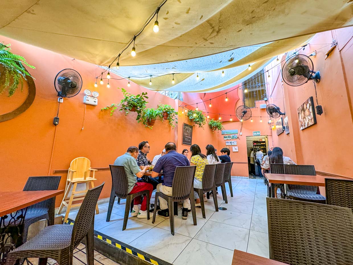 Restaurante Pueblo Viejo Miraflores Lima Peru - laugh travel eat