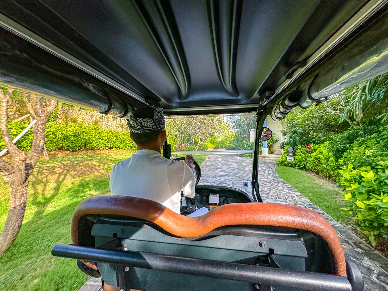 buggy Jumeirah Bali Indonesia - laugh travel eat