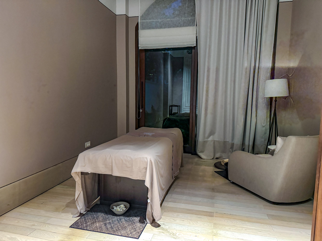 thalia spa Jumeirah Bali Indonesia - laugh travel eat