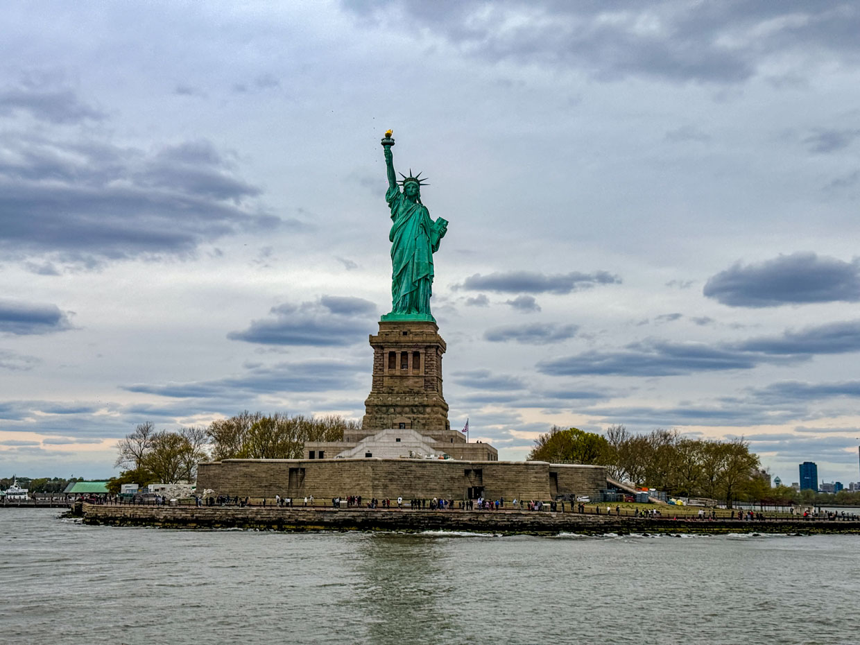 statue of librety Circle Line Cruise New York USA - laugh travel eat