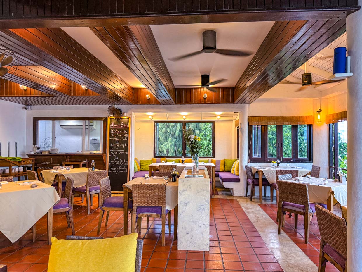 restaurant aleenta resort hua hin thailand - laugh travel eat