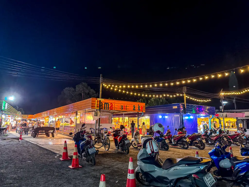 Lamai Night Market Koh Samui thailand _ laugh travel eat