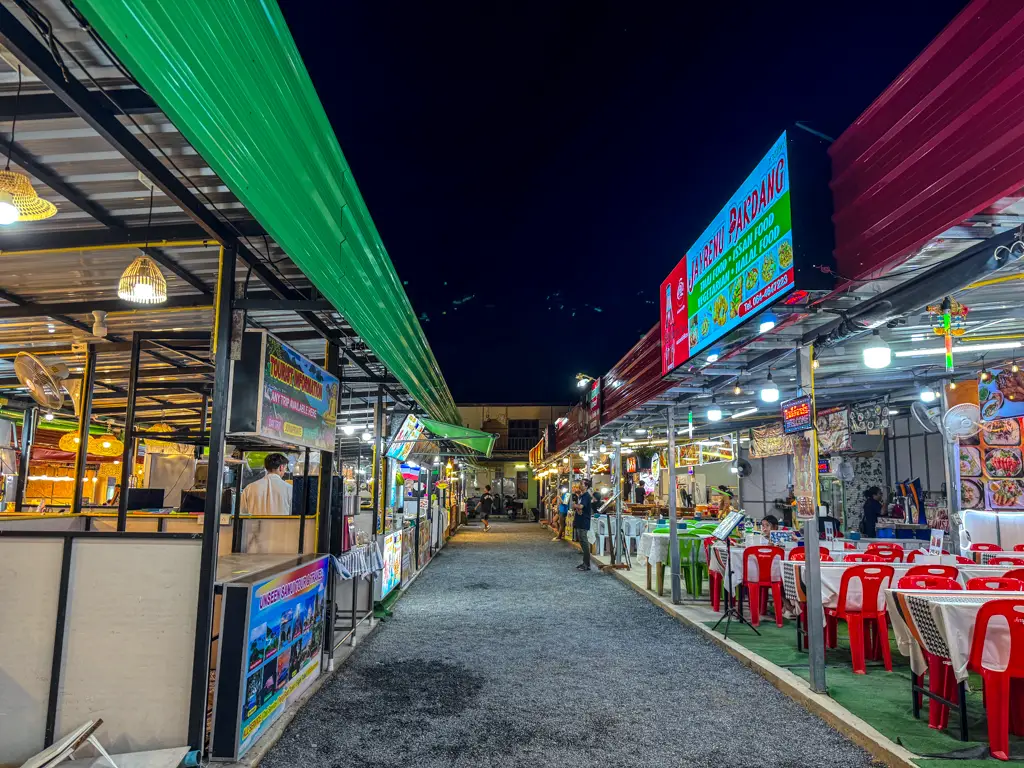 Lamai Night Market Koh Samui thailand _ laugh travel eat