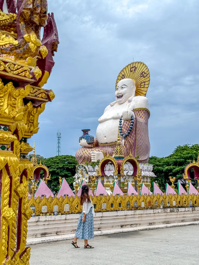 Wat Plai Laem Koh Samu Koh Samui thailand _ laugh travel eat
