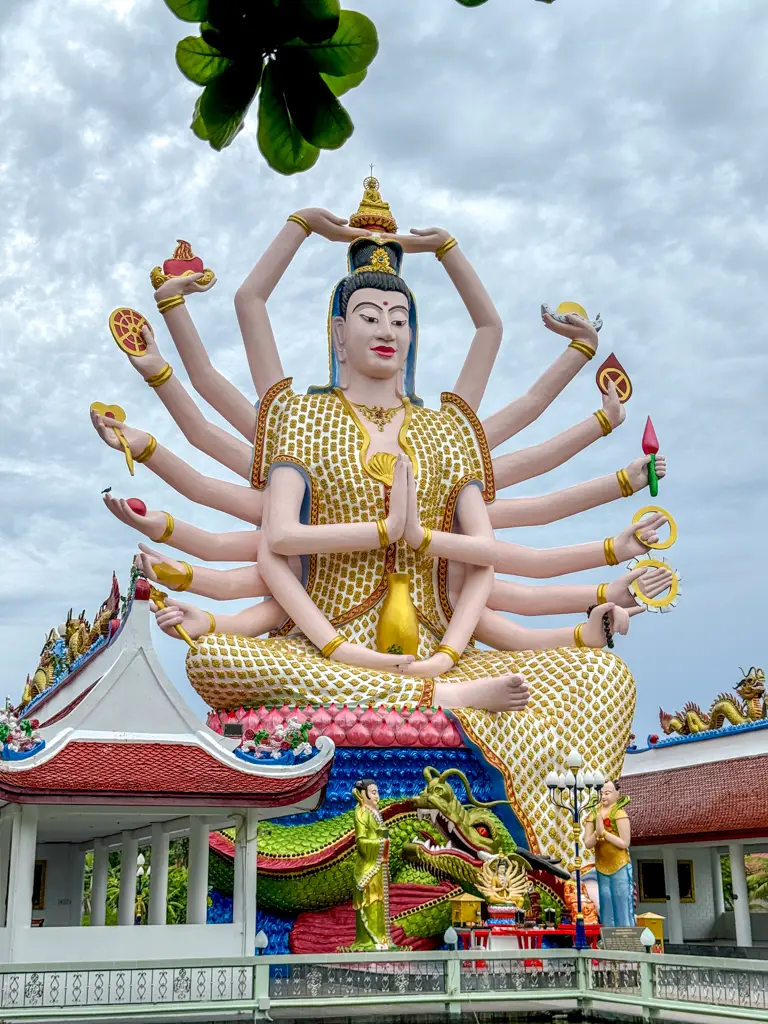 Wat Plai Laem Koh Samu Koh Samui thailand _ laugh travel eat