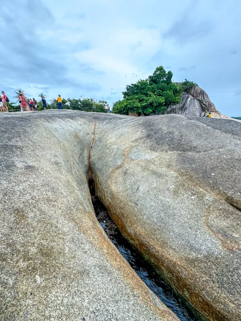 grandfather grandmother rock Koh Samui thailand _ laugh travel eat