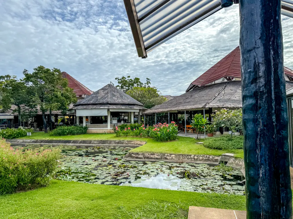 koh samui airport thailand _ laugh travel eat-1