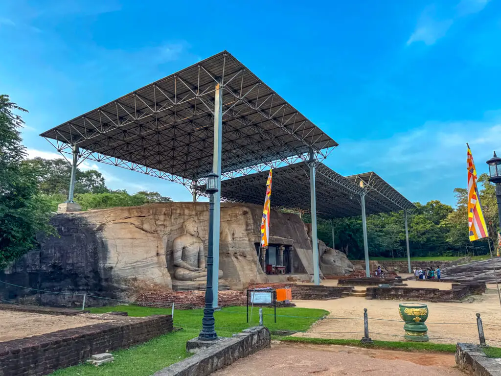 Gal Viharaya polunnaruwa sri lanka _ laugh travel eat