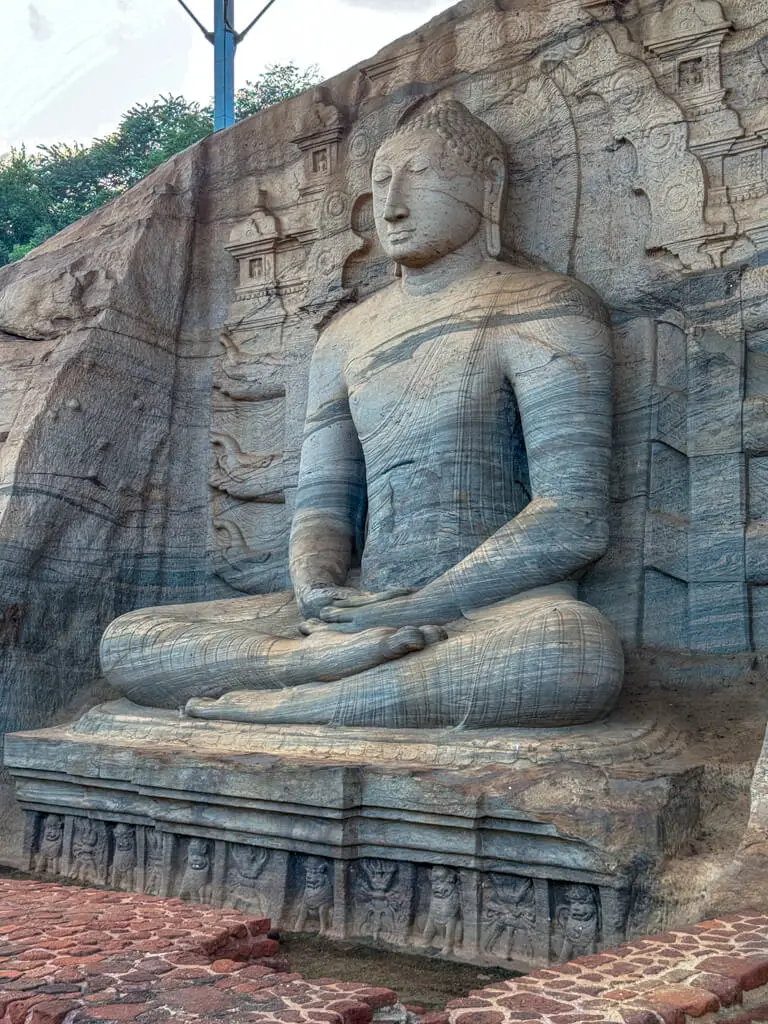 Gal Viharaya polunnaruwa sri lanka _ laugh travel eat