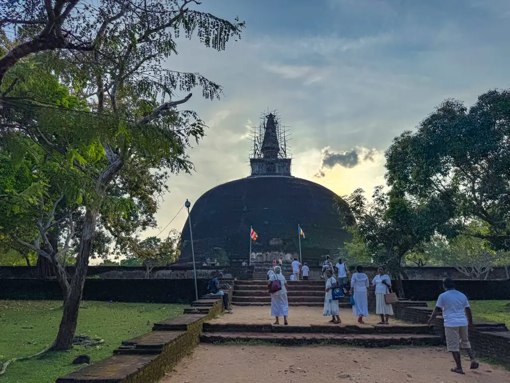 Rankoth Vehera polunnaruwa sri lanka _ laugh travel eat