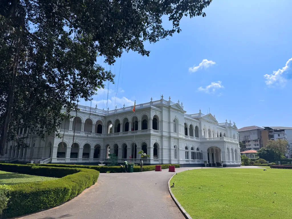 colombo national museum colombo Sri Lanka _ laugh travel eat