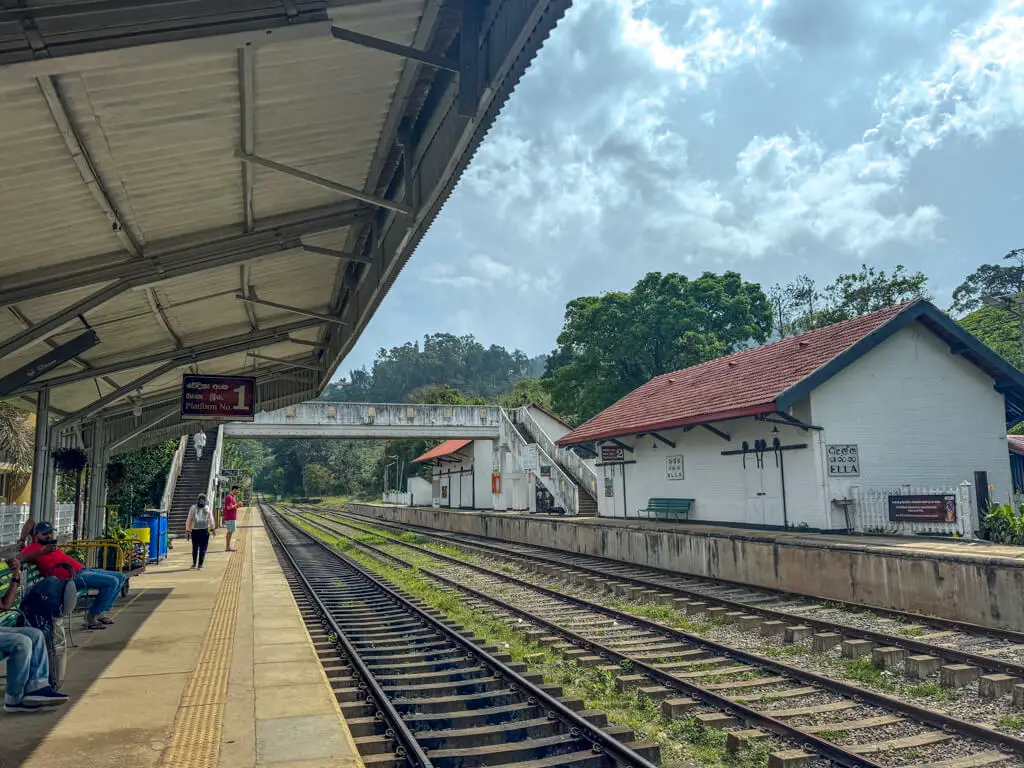 ella train station sri lanka _ laugh travel eat