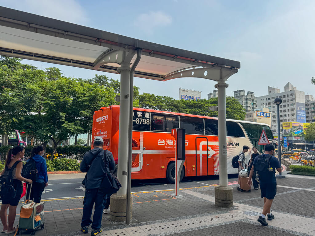 bus from donggong to kaoshiung xiao liuqiuo Taiwan _ laugh travel eat