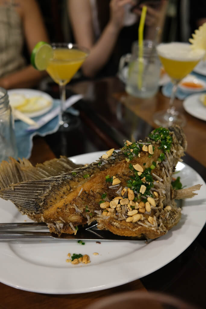 indochina quee dinner cruise Ho Chi Minh City Vietnam _ laugh travel eat