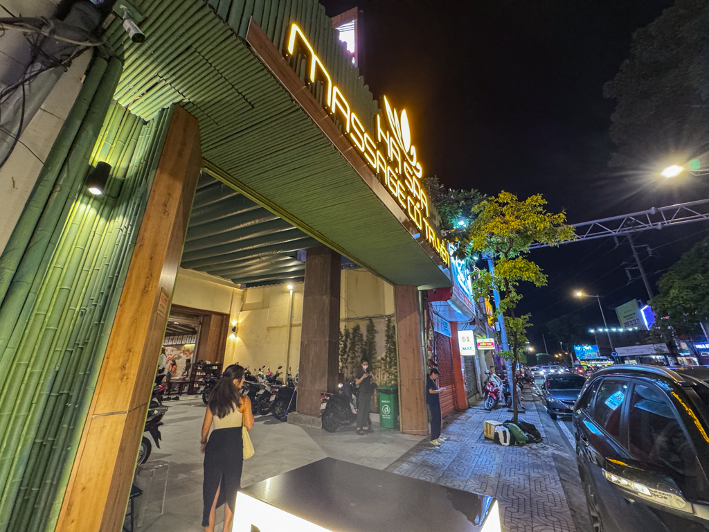 Ha hair spa pullman saigon center Ho Chi Minh City Vietnam _ laugh travel eat