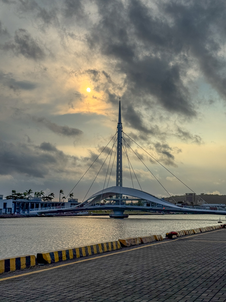Great Harbour Bridge yanchengpu Kaoshiung Taiwan _ laugh travel eat