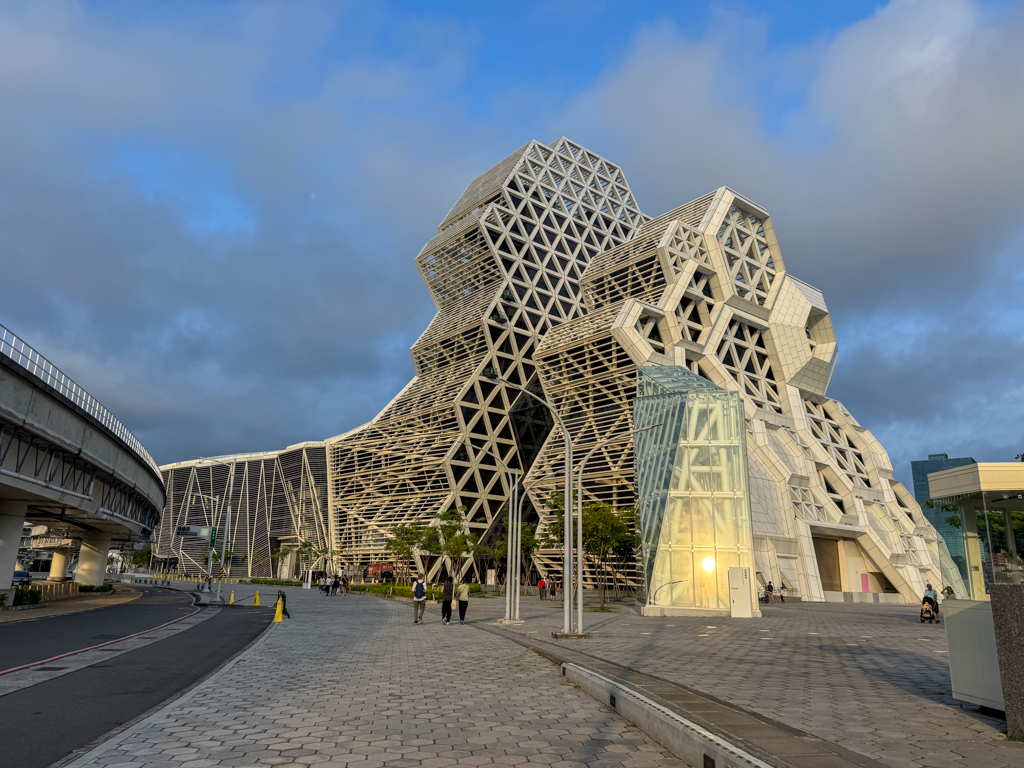 kaoshiung Music Center yanchengpu Kaoshiung Taiwan _ laugh travel eat