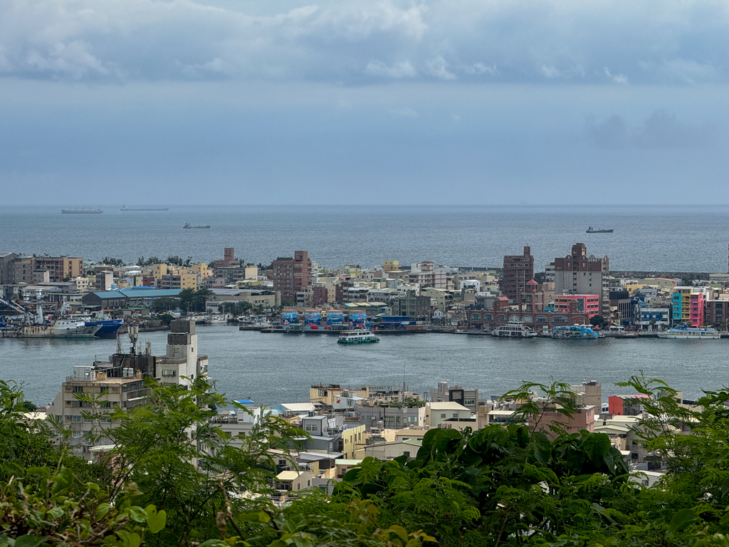 view from going up to Shoushan Love Lookout yanchengpu Kaoshiung Taiwan _ laugh travel eat-1