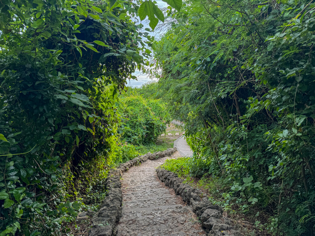 kaoshiung lighthouse to cijin fortress Kaoshiung Taiwan _ laugh travel eat
