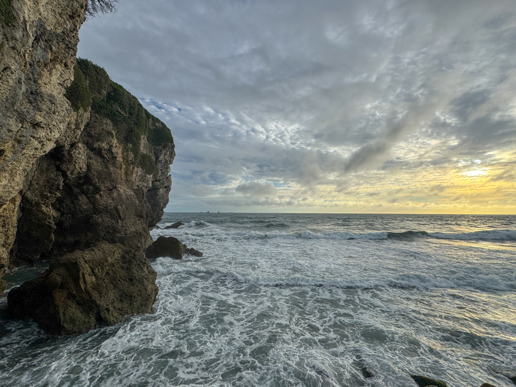 view behind cijin tunnel qijin Kaoshiung Taiwan _ laugh travel eat
