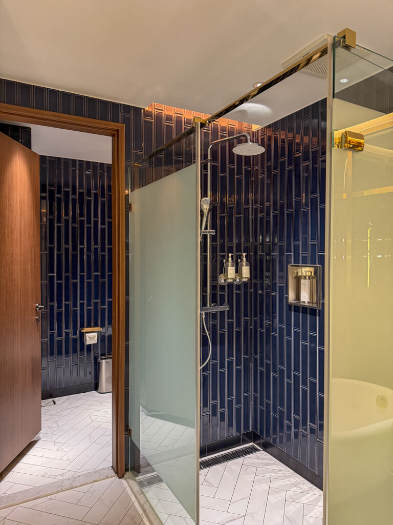 bathroom in room oku hotel taichung taiwan _ Laugh Travel Eat