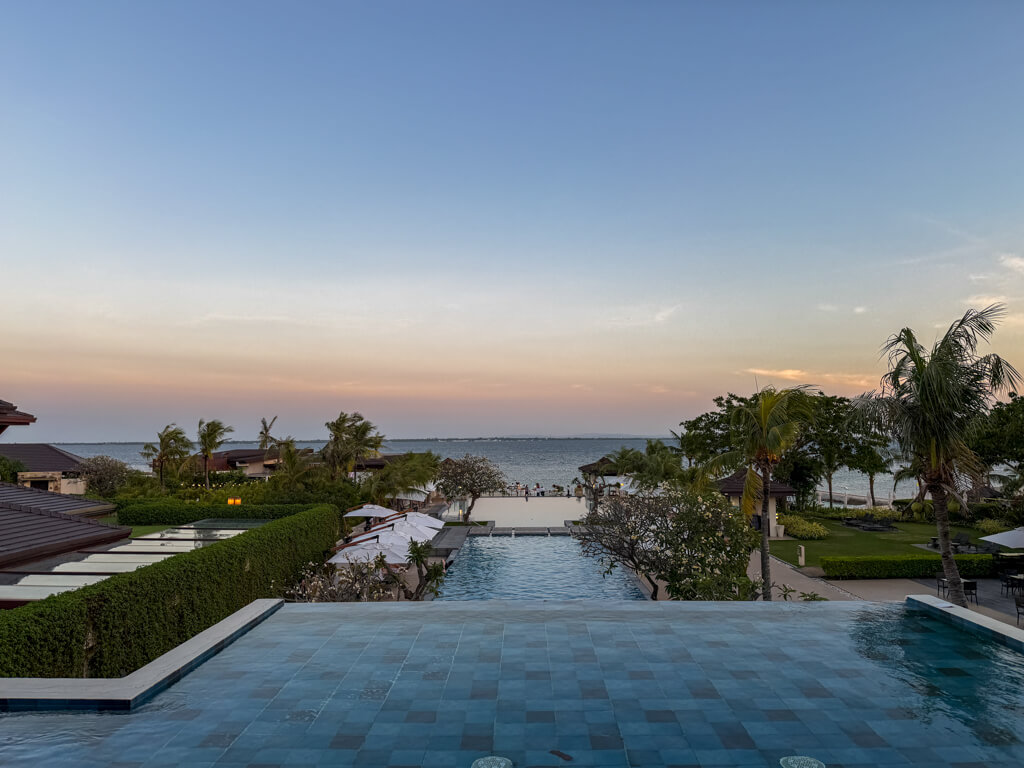 crimson hotel cocktails ASEAN Travel Forum mactan cebu philippines _ laughtraveleat