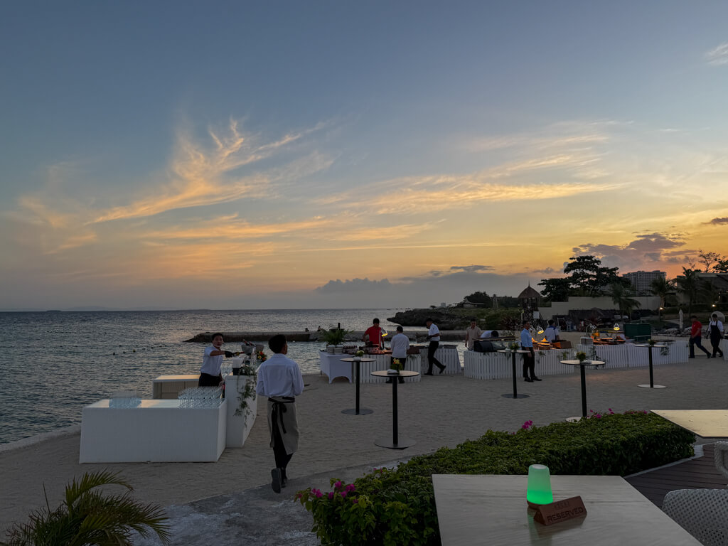 crimson hotel cocktails ASEAN Travel Forum mactan cebu philippines _ laughtraveleat